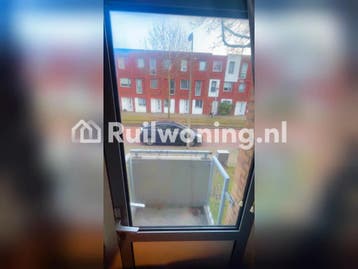 Knus flatje in Escamp te ruil voor Almere (Den Haag), Almere