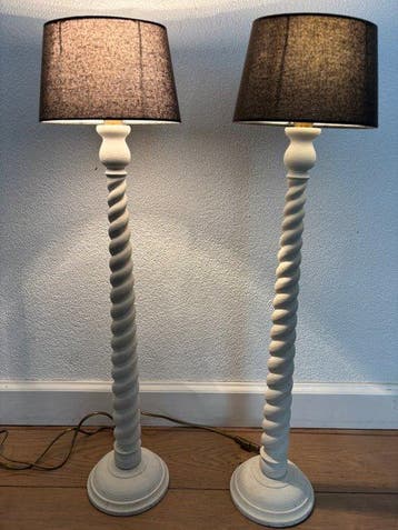 Lamp (2) - Hout - Getordeerde Lampen Set