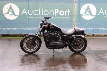 Veiling: Motor Harley-Davidson SPORTSTER XL 883 IRON Benzine, Chopper