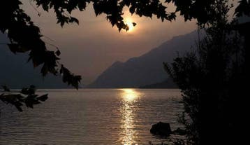 Prachtige chalets /bootplek DIRECT AAN WATER Porlezza Italie, 2 slaapkamers, Lombardije en Merengebied, Recreatiepark, Zwembad