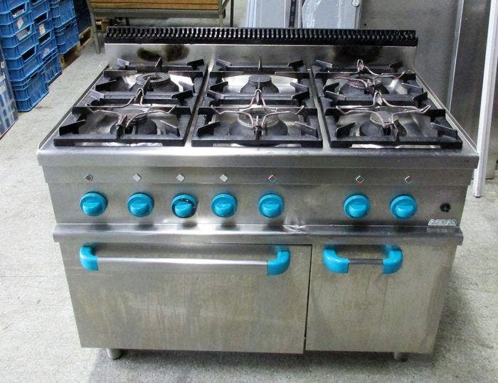 MBM Gasfornuis met 6 branders en oven, B110 x D72x H98cm, Zakelijke goederen, Horeca | Keukenapparatuur, Gebruikt