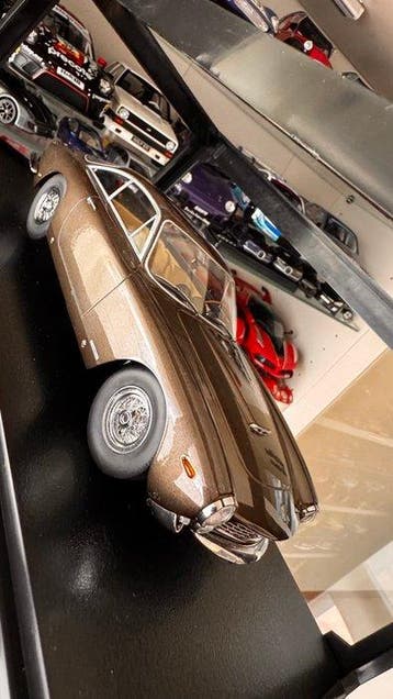 KK-Scale 1:18 - Modelauto - Ferrari 250 GT Lusso (1962), Nieuw
