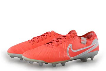 Nike Voetbalschoenen in maat 43 Rood, Overige kleuren, Verzenden, Nike, Zo goed als nieuw