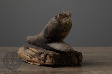Oude Egypte, late periode Hout Oud-Egyptische houten valk -