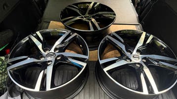 18 inch XC40 R-design velgen, 3 velgen, Auto-onderdelen, Banden en Velgen, Verzenden, Gebruikt, 18 inch, Velg(en)