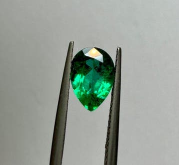 1 pcs Groen Smaragd - 1.48 ct - Gem research Swiss Lab (GRS), Nieuw