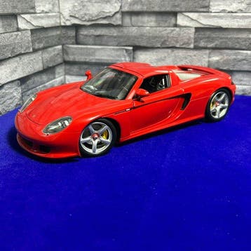 Minichamps 1:18 - Modelauto - Minichamps 1:18 Porsche, Nieuw