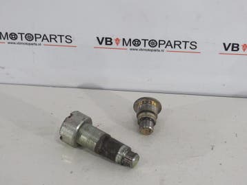 Honda NTV 650 Achterbrug as, Motoren, Ophalen of Verzenden, Nieuw