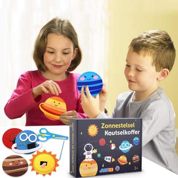 JUST23 Kosmische Knutselkoffer Zonnestelsel Edition -, Kinderen en Baby's, Ophalen of Verzenden, Zo goed als nieuw