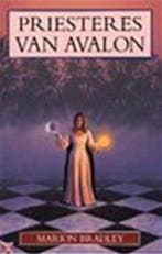 Priesteres van Avalon / Avalonserie / 4 9789022530030, Boeken, Verzenden, Gelezen, Marion Zimmer Zimmer Bradley