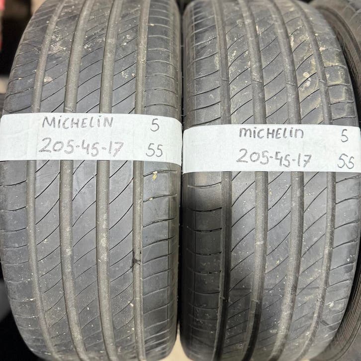 2x205-45-17 Michelin Zomer 2x5mm €55 PerBand 205 45 17, Auto-onderdelen, Banden en Velgen, 17 inch, Zomerbanden, 205 mm, Personenwagen