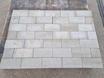 Veiling - 52,25 M2 Betonsteen Grijs 22x11x6 Cm, Tuin en Terras, Nieuw