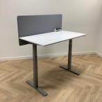 Outlet, zit-sta Kinnarps elektrisch bureau met akoestische, Ophalen of Verzenden, Elektrisch, Nieuw