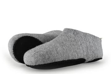 Vivobarefoot Pantoffels in maat 45 Grijs, Overige kleuren, Verzenden, Zo goed als nieuw, Pantoffels of Sloffen