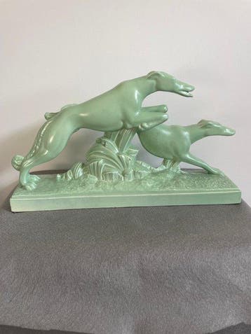 Saint Radegonde - Charles Lemanceau - sculptuur, Lévrier -