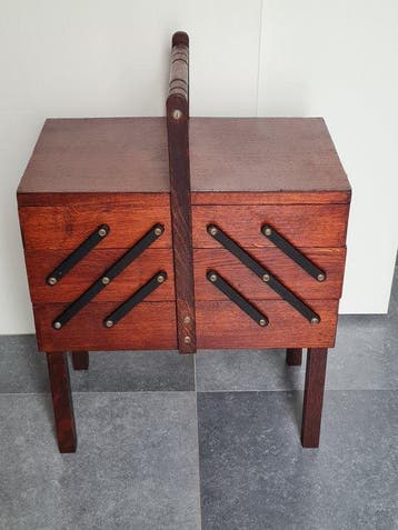 Naaidoos - Vintage houten naaikist / naaibox – uitschuifbaar