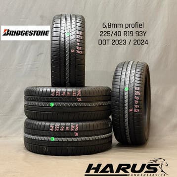 225/40/19 93Y Bridgestone zomerbanden 6,8mm profiel 4X, Auto-onderdelen, Banden en Velgen, 19 inch, Gebruikt, Ophalen of Verzenden