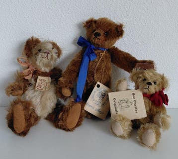 Figuur - 3x een Artist Bear van Leota Ordway - Jeanie