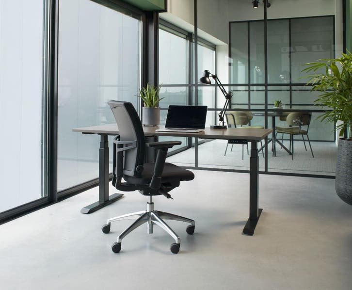 Sit Stand Desks Competitively Priced Directly available!, Huis en Inrichting, Bureaus, Nieuw, Elektrisch, In hoogte verstelbaar