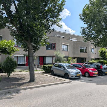 Huis in Almere gevonden voor €2200,- pm, Huizen en Kamers, Huizen te koop, Almere