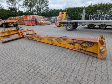 Verlenggiek / Maaikorf, Mat Nielen - Herder, Zakelijke goederen