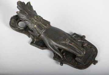 Antieke bronzen Victoriaanse brievenclip of papierklem,, Nieuw
