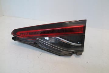 achterlicht rechts Toyota Corolla E21 Sedan 81580-02C31, Auto-onderdelen, Verlichting, Verzenden, Gebruikt