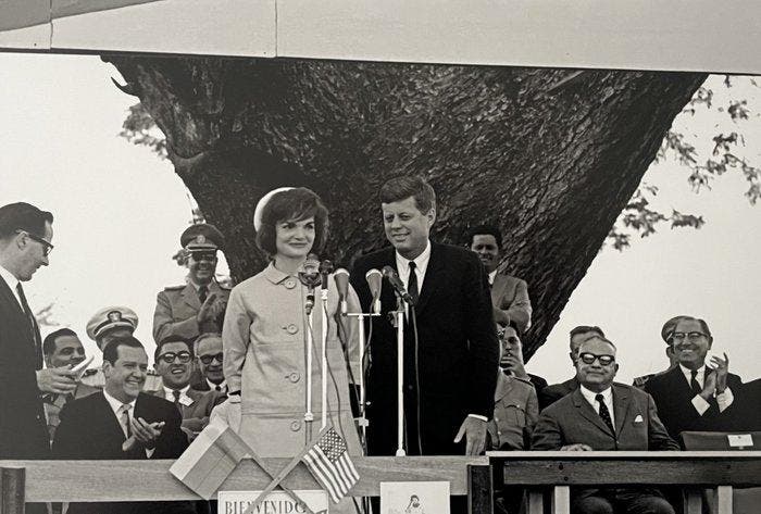 Manfred Linus Kreiner - John F. Kennedy & Jacqueline Kennedy, Antiek en Kunst, Kunst | Designobjecten