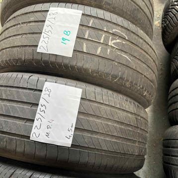 2 x Michelin Primacy 4 225-55-18 Zomerbanden 4,5mm, 18 inch, Gebruikt, Ophalen of Verzenden, Band(en)