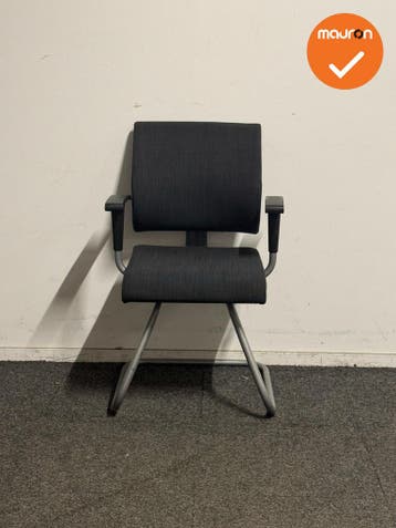 Ahrend 240 - Slede vergaderstoel - Antracietgrijs - Zilvergr, Vergader- of Presentatieruimte, Ophalen of Verzenden, Gebruikt, Stoel