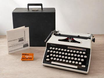 Sperry Rand Remington Monarch-1 - Typemachine - 1960-1970