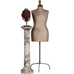 Antieke geaderde wit marmeren zuil in een fijne oude kleur N, Ophalen of Verzenden