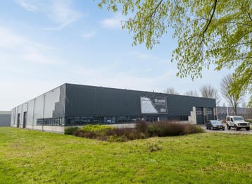 Bedrijfsruimte te huur Sneek – 200 m² met overheaddeur, Huur, Opslag of Loods