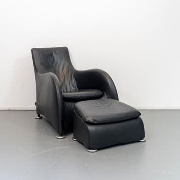 1x Montis Loge Fauteuil + Voetenbank Zwart Leder, Ophalen, Gebruikt, 100 tot 125 cm, Leer