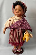 Attributed To Danbury Mint - Pop - Doll In Traditional