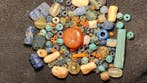 Oudegyptisch naar Latijn Glas meer dan 100 oude kralen