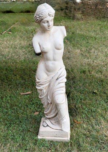 Figuur - Venus - Gegoten steen