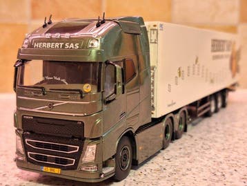WSI 1:50 - Model vrachtwagen - VOLVO FH04 Globetrotter XXL -, Hobby en Vrije tijd, Nieuw