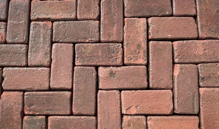 Oud gebakken keiformaat Heelsum (op pallets), Tuin en Terras, Tegels en Klinkers, Ophalen of Verzenden