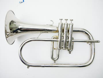 Bugel Getzen Eterna verzilverd in mooie staat, Muziek en Instrumenten, Ophalen of Verzenden, Gebruikt, Overige typen, Met koffer