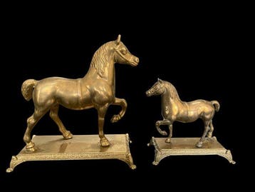 Beeldje - Sierlijke Paardenbeelden (2) - Verguld brons, Antiek en Kunst