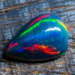Larg Natural Black Opal – Een zweem van de oceaan, gevangen