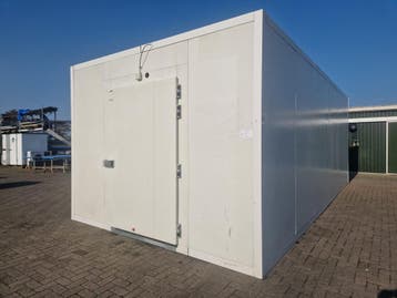 Vriescel 380 x 770 x 290 cm, Nieuw in verpakking, Koelen en Vriezen