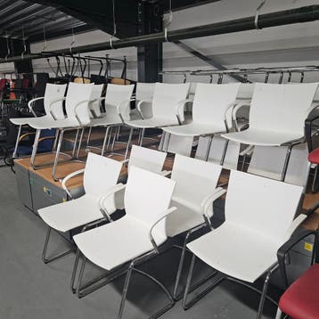 Ahrend 463 witte kunststof kantinestoel - sledeframe (alleen, Ophalen of Verzenden, Nieuw