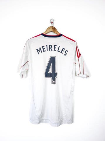 Liverpool - Britse competitie - Raul Meireles - 2010 -, Nieuw