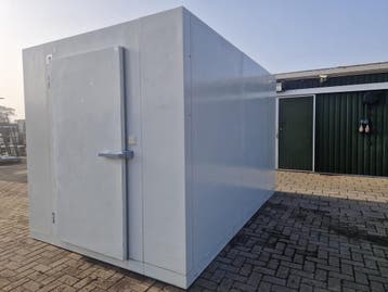 Vriescel 234 x 274 x 250 cm, Nieuw in verpakking, Koelen en Vriezen