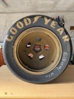 Collectie van memorabilia - Wiel met band - Goodyear, Nieuw