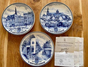 Gouda plateel, Delfts Blauw - Regina - Wandbord (3) -, Antiek en Kunst