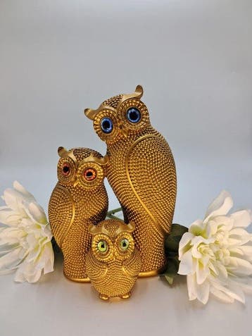 Beeldje - Set di Tre Gufi Decorativi in Resina Dorata con