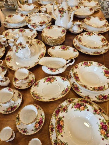 Royal Albert - Tafelservies voor 12 (82) - Old Country Roses